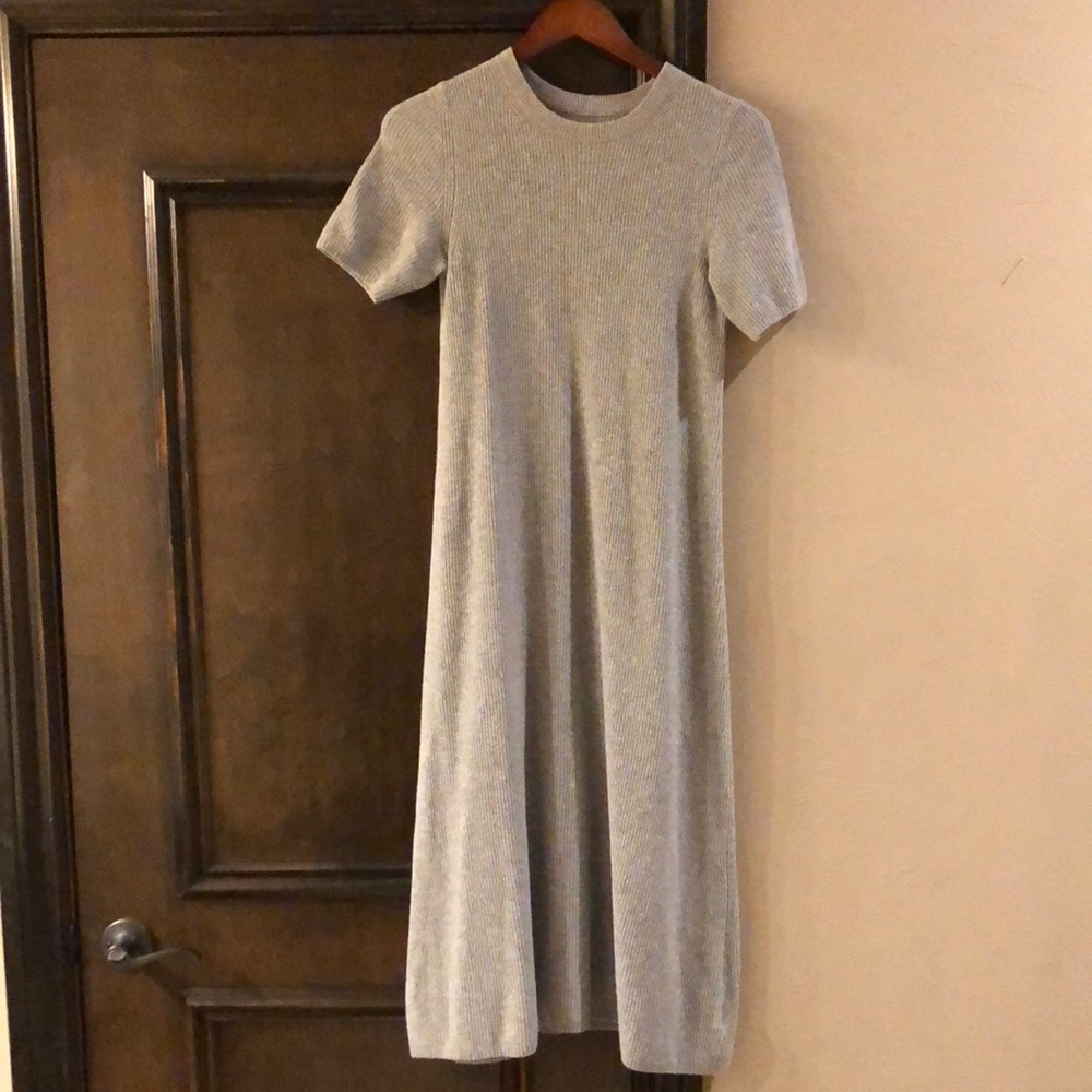 GAP Maternity XS gray ribbed knit dress